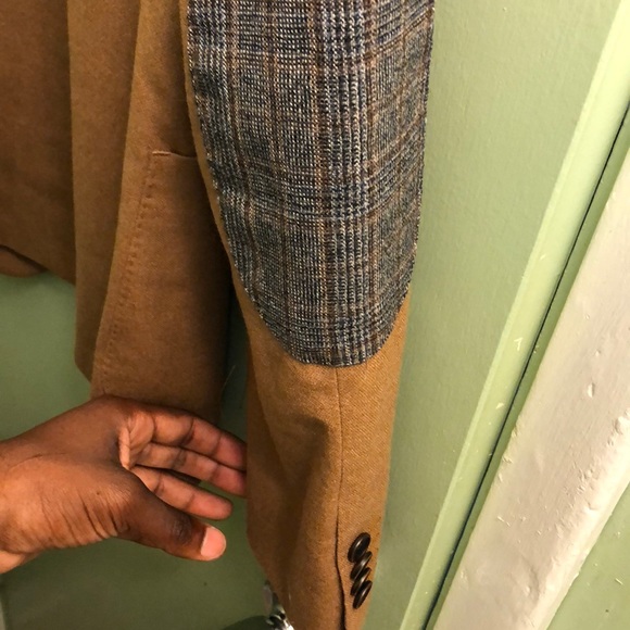 Blazer - Picture 3 of 4